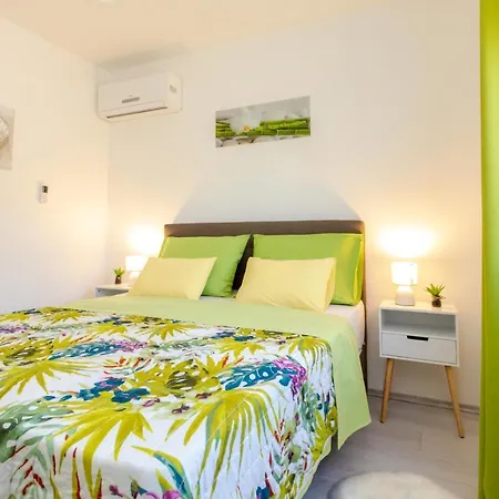 Appartement Mina *
