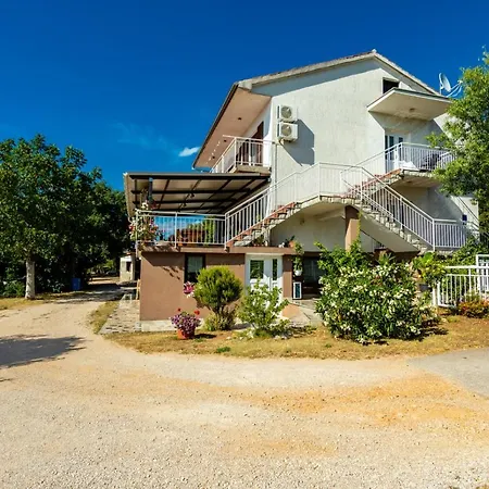 Mina Apartament Malinska